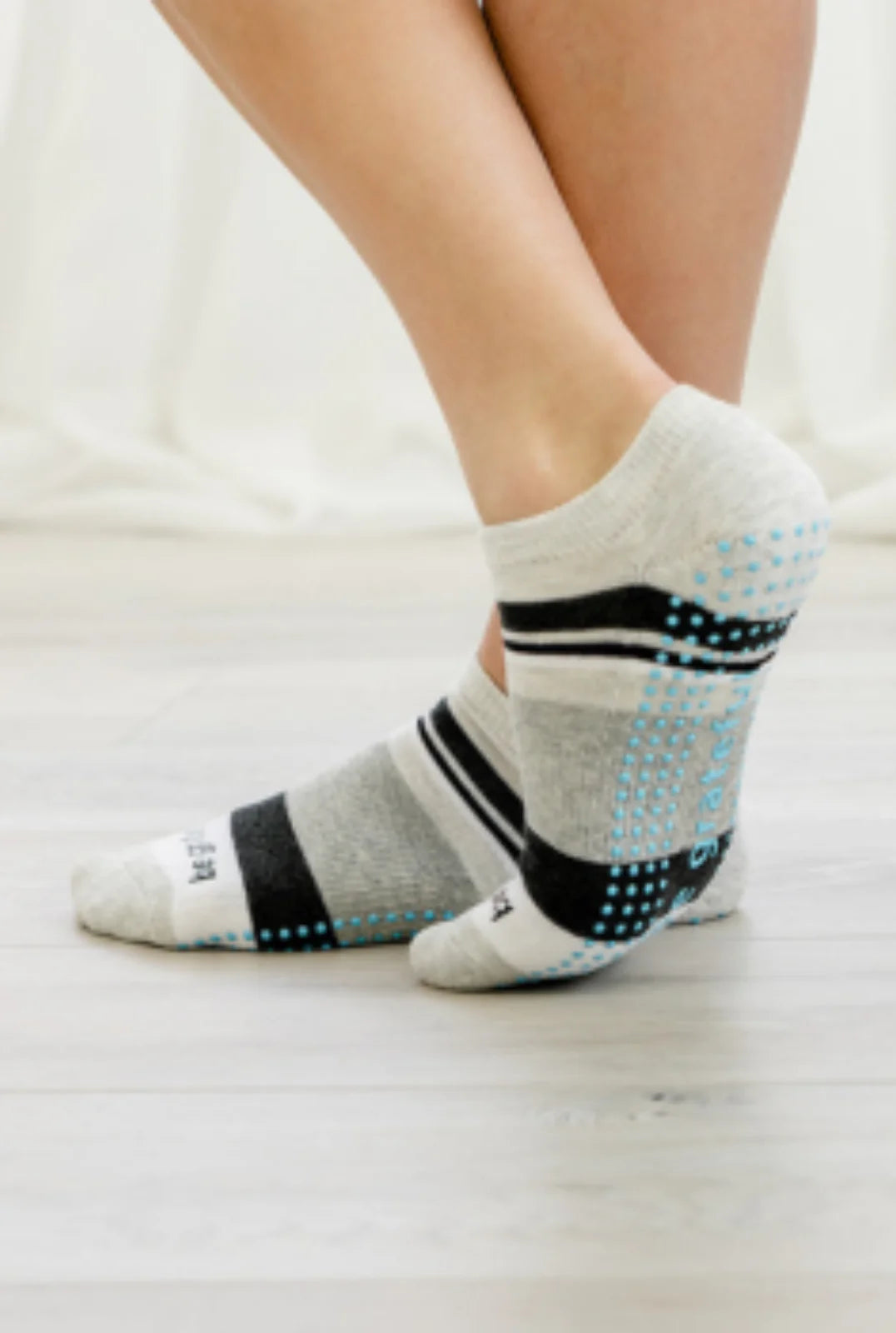 Be Grateful | Grip Socks | Small/Medium