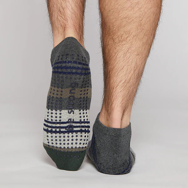 Be Strong | Grip Socks | Large