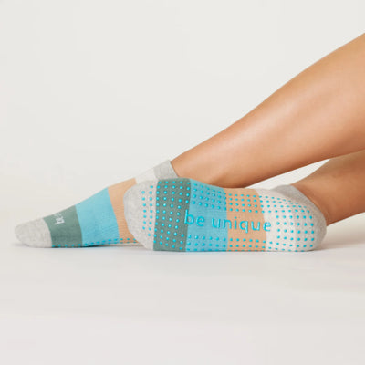 Be Unique | Grip Socks | Small/Medium
