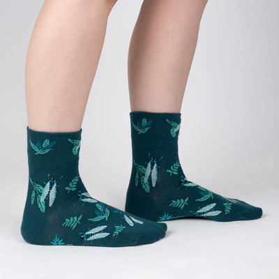 The Buzz About Cicadas | Women's Turn Cuff Crew