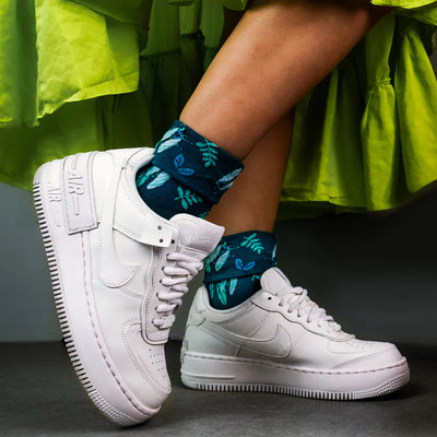 The Buzz About Cicadas | Women's Turn Cuff Crew