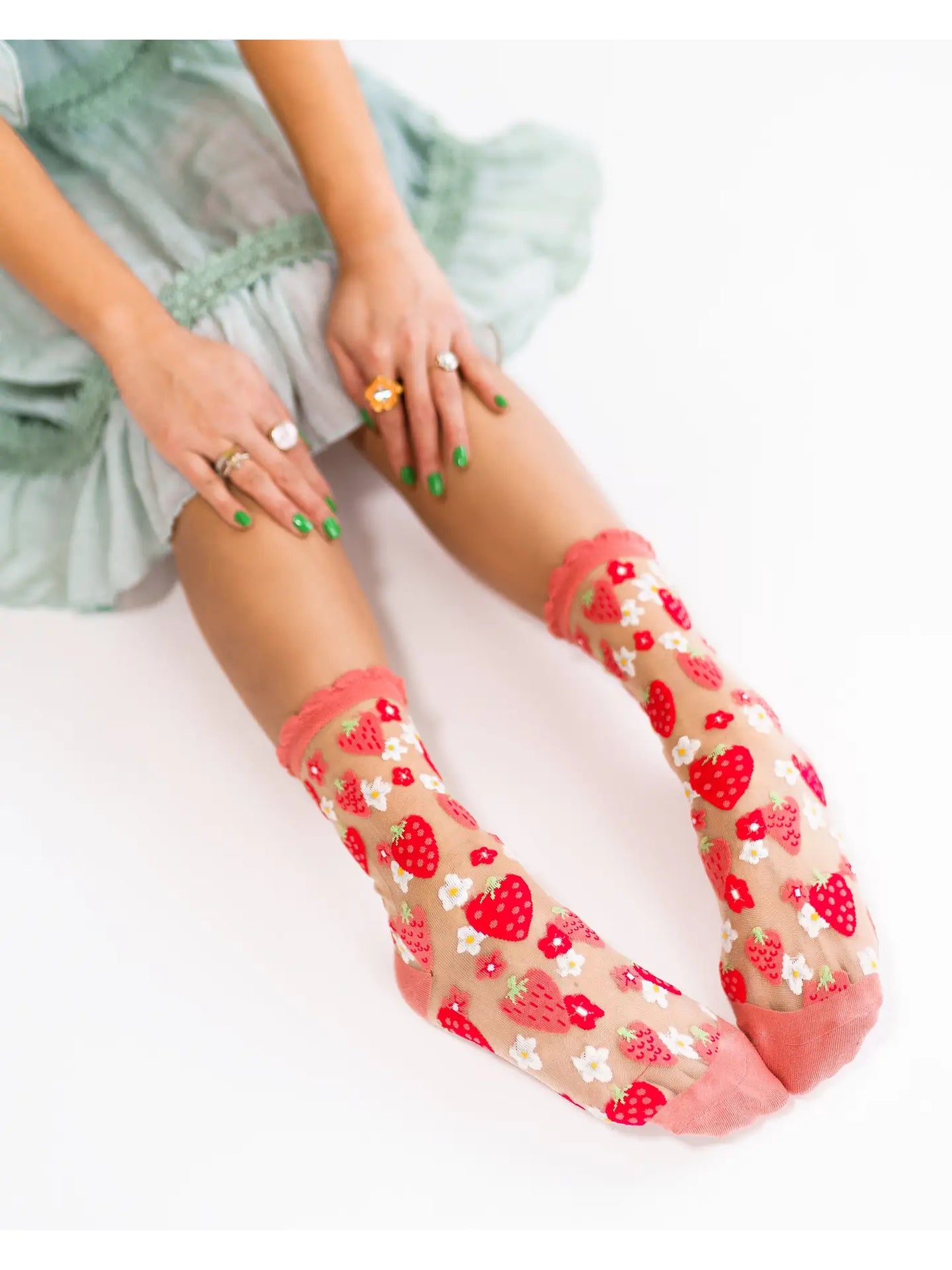 Strawberry Daisy | Ruffled Sheer Crew Sock