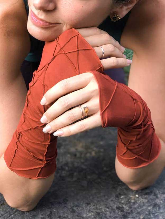Texture Fingerless Gloves - CARAUCCI - The Sock Monster